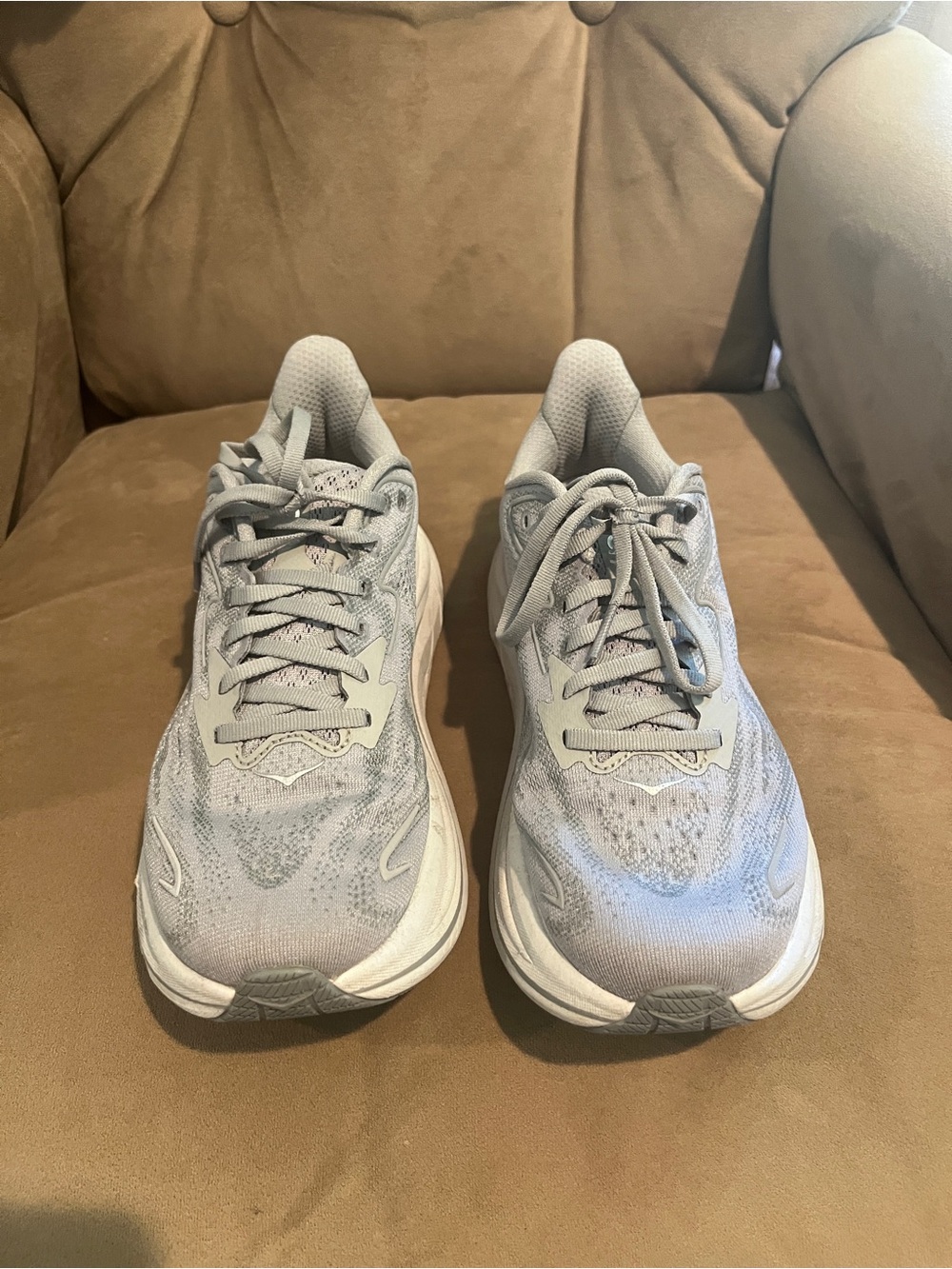 7.5 Hoka Clifton 10 Shoe- glacier grey